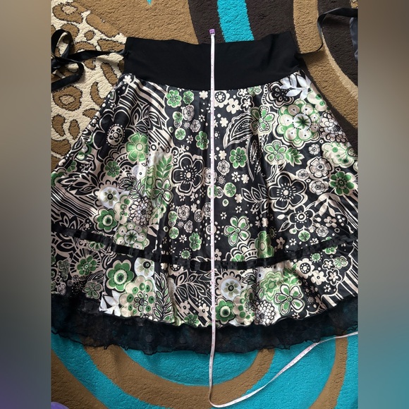 Floral Black and Green Women's Skirt With Lace Trim - Picture 2 of 6